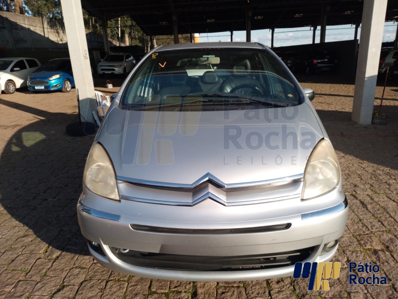 LOTE 16 CITROEN/PICASSO II 20 EXCA GASOLINA 2010/2011