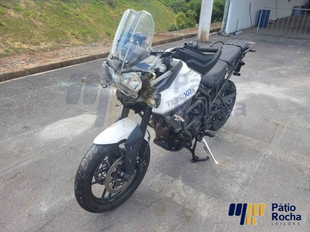 LOTE 11 TRIUMPH TIGER 800 XRX 2015/2015 